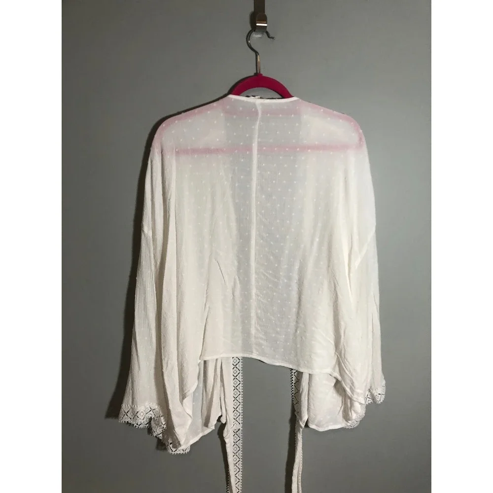 Maurices Kimono Wrap Top Women 4X White Clip Dot Crochet Lace Trim Boho Sheer